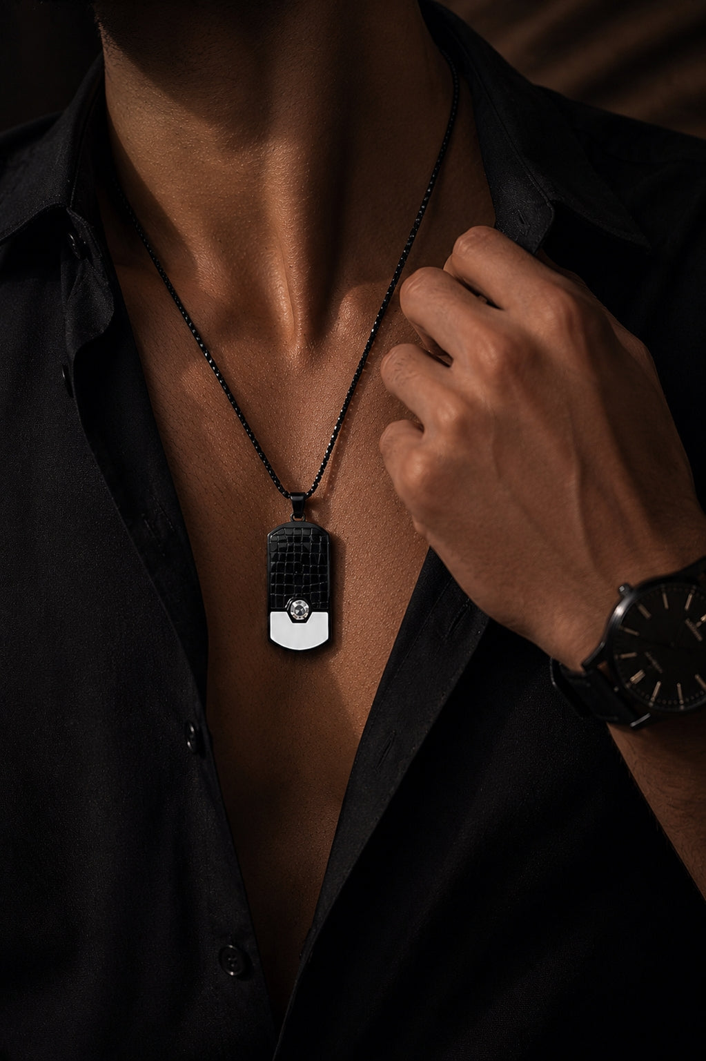 Phantom Crest Pendant